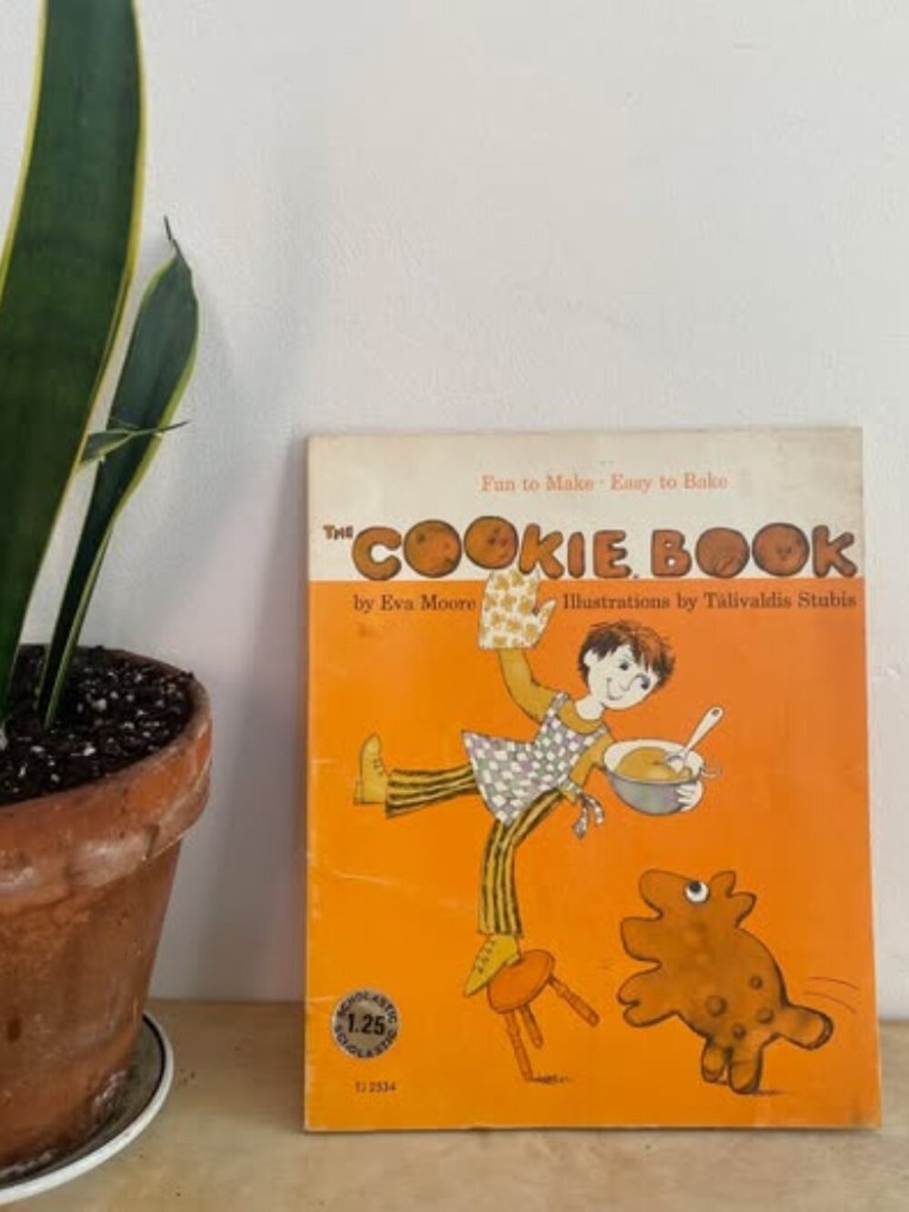 Vintage 1973 "The Cookie Book" Kids Cookbook
